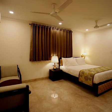 Wongdhen House Hotel Ню Делхи Екстериор снимка