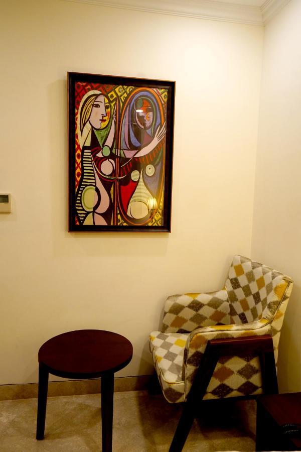 Wongdhen House Hotel Ню Делхи Екстериор снимка
