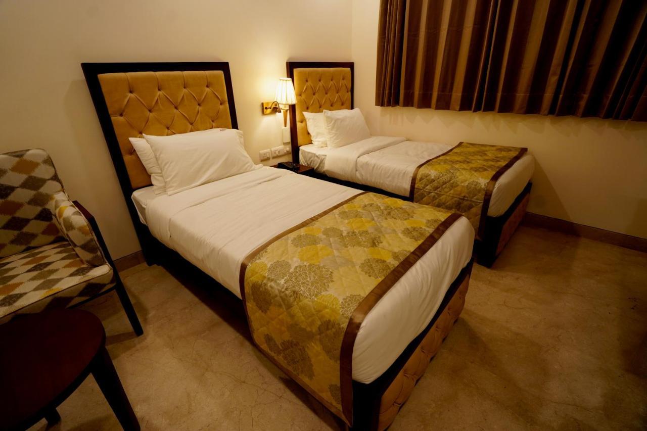 Wongdhen House Hotel Ню Делхи Екстериор снимка