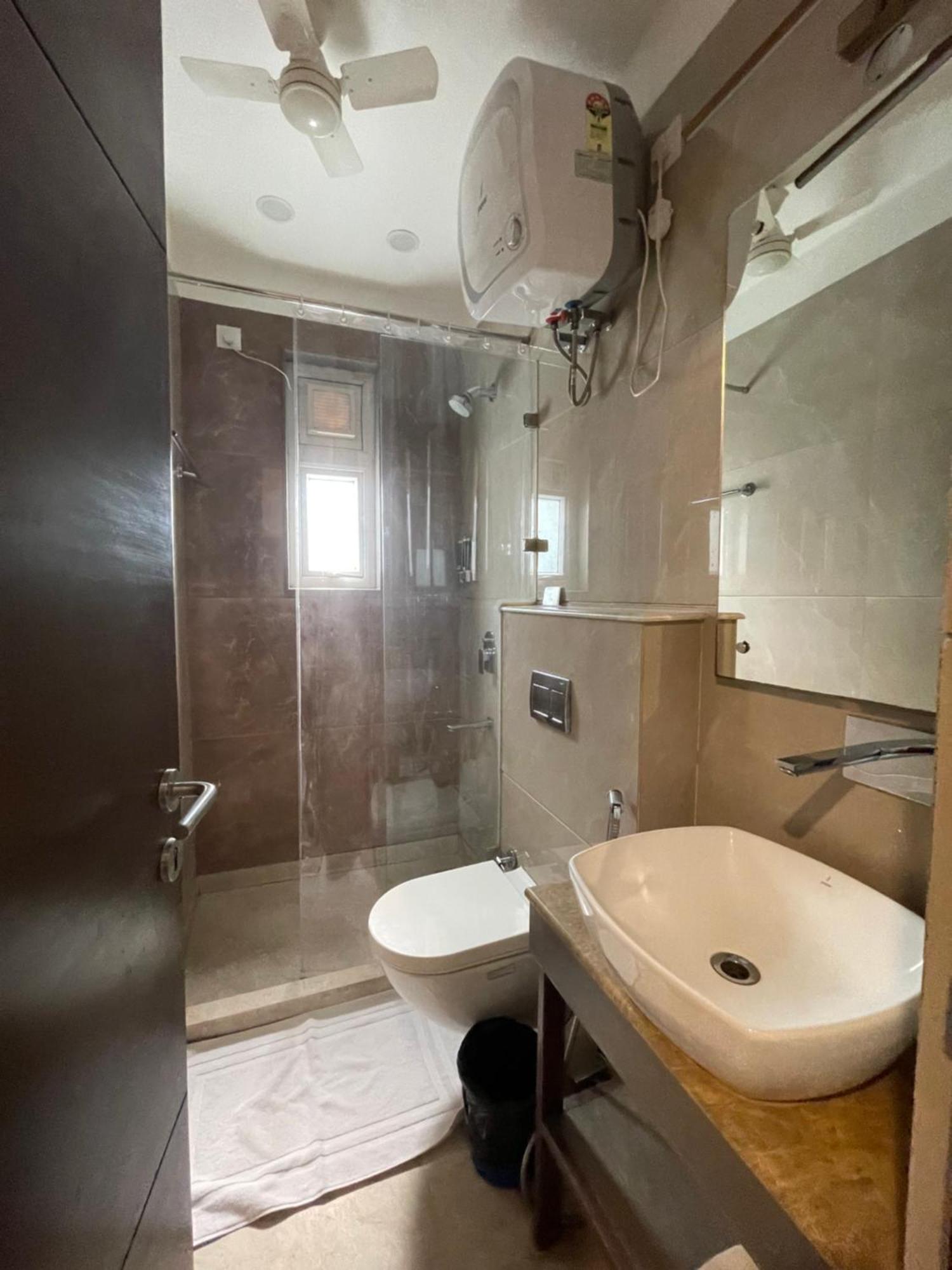 Wongdhen House Hotel Ню Делхи Екстериор снимка